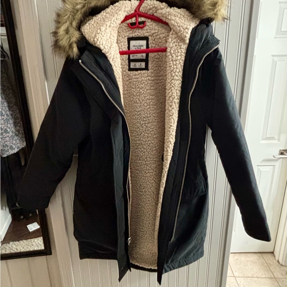 EUC Abercrombie & Fitch Women's Large Parka Coat with Faux Fur Hood